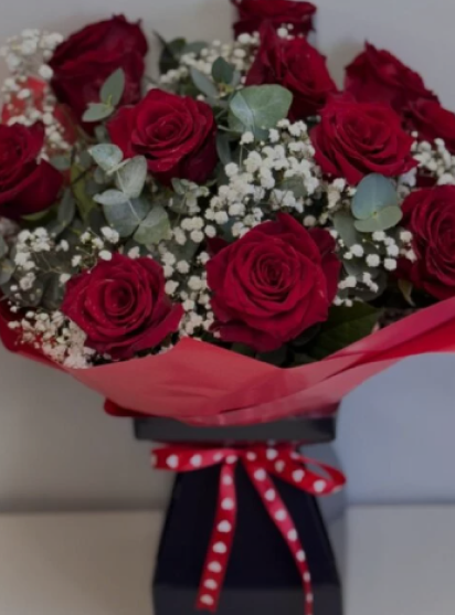 12 Red Roses